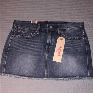 Women’s Levi jean skirt
